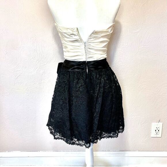 Roberta California Vintage Dress - Picture 3 of 12